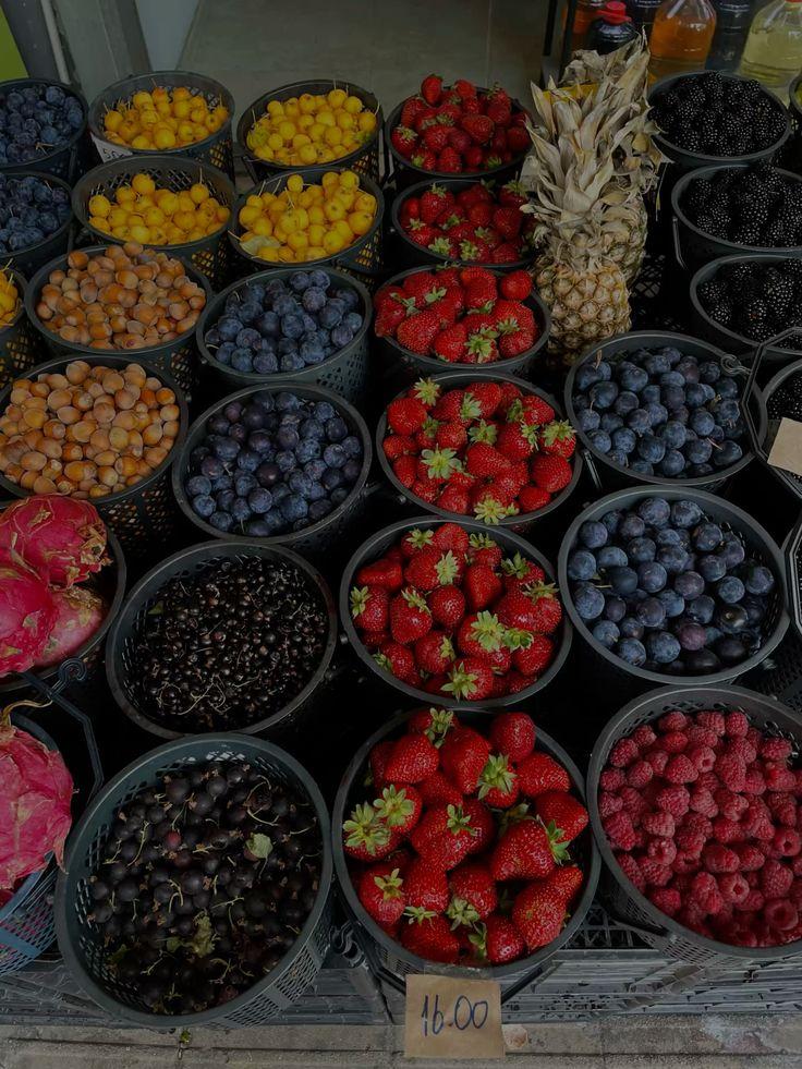 Berry Blissful Handpicked Selection Box